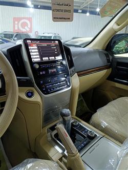 تۆیۆتا لاند کروزەر